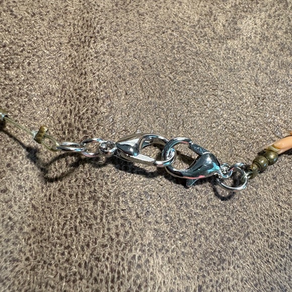 Natural Angel Skin Color Tulip Beads 
IMPT: See Description - Picture 13 of 17